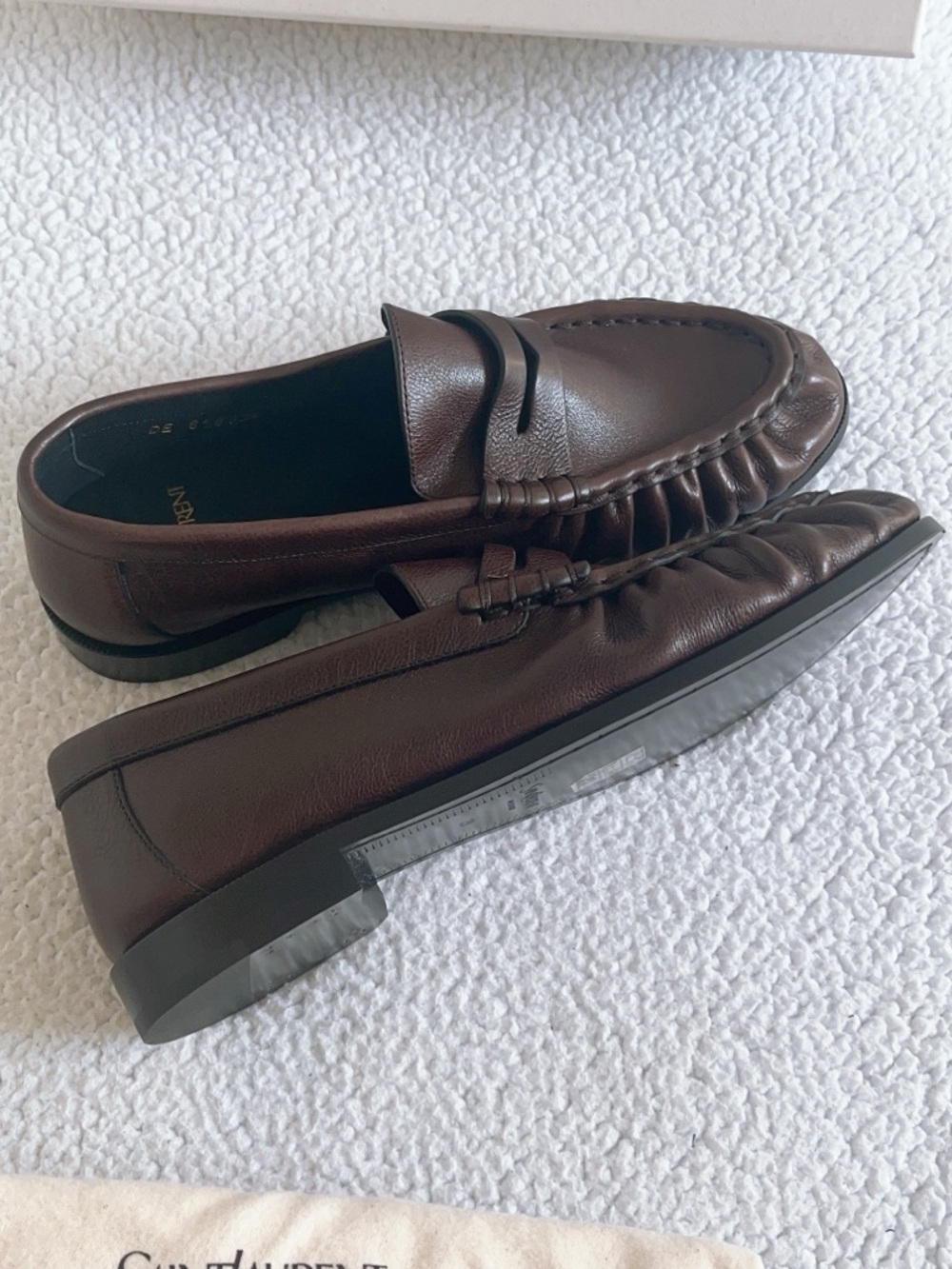 Saint Laurent Women’s YSL Le Loafer Supple in brown Leather - Picture 5 of 16